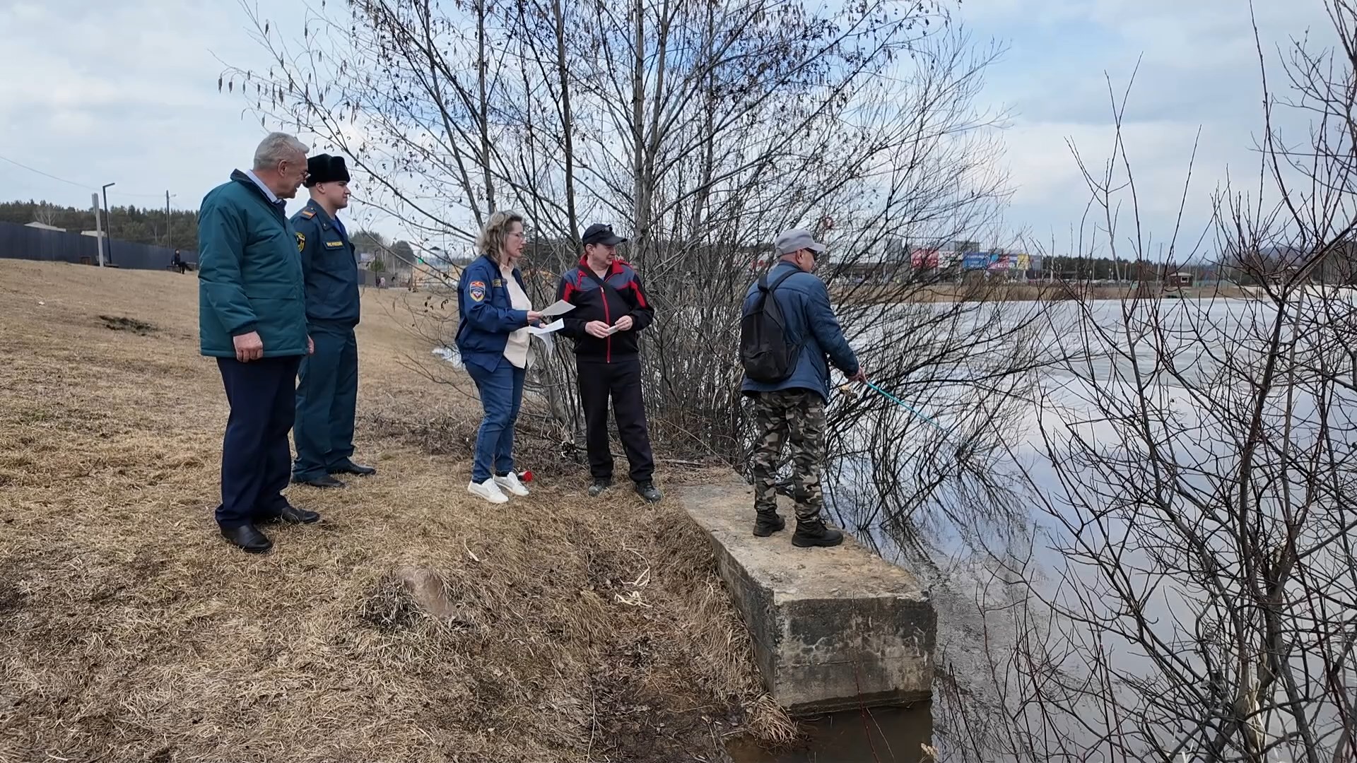 Сотрудники «Гражданской защиты населения» провели рейд на водоёме Тарелка