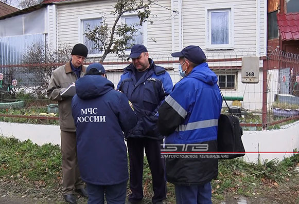 Как защитить себя и свой дом от пожара, горожанам рассказывают сотрудники «Гражданской защиты» и полиции