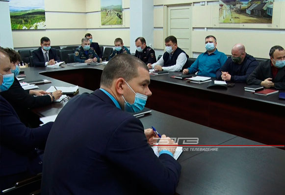 Работа маршрутных такси и новая коммунальная техника. В городской администрации состоялось первое в новом году аппаратное совещание при главе округа