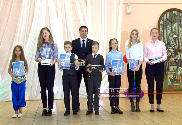 В Златоусте юные поэты стали обладателями «Золотых крылышек»