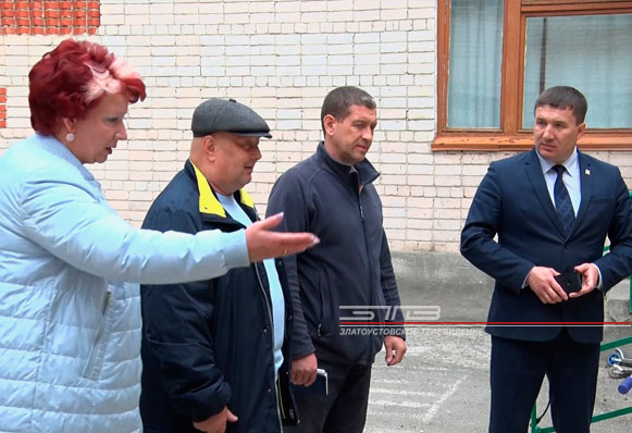 Выполнены ли обещания, данные жителям? Депутаты Собрания проверили качество работ по благоустройству дворов