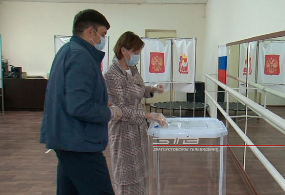 Глава округа проголосовал 12 сентября