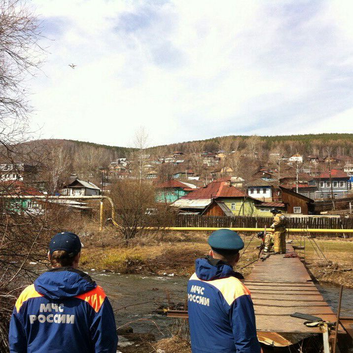 Тесьма вышла из берегов и затопила городские улицы. Подразделения МЧС провели масштабные учения