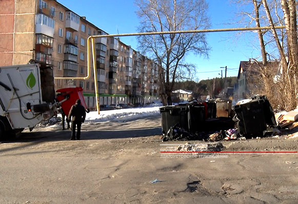 Неизвестные подожгли мусорные баки в квартале Медик