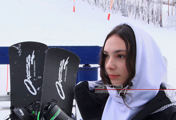 Воспитанница спортшколы олимпийского резерва №1 Маргарита Федотова завоевала бронзу на Всероссийских детских соревнованиях по сноуборду