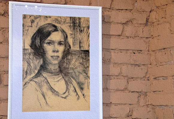 Графика, живопись и незаконченное полотно мэтра. Всего 10 дней осталось до закрытия выставки, посвящённой памяти Николая Ивановича Гаруса