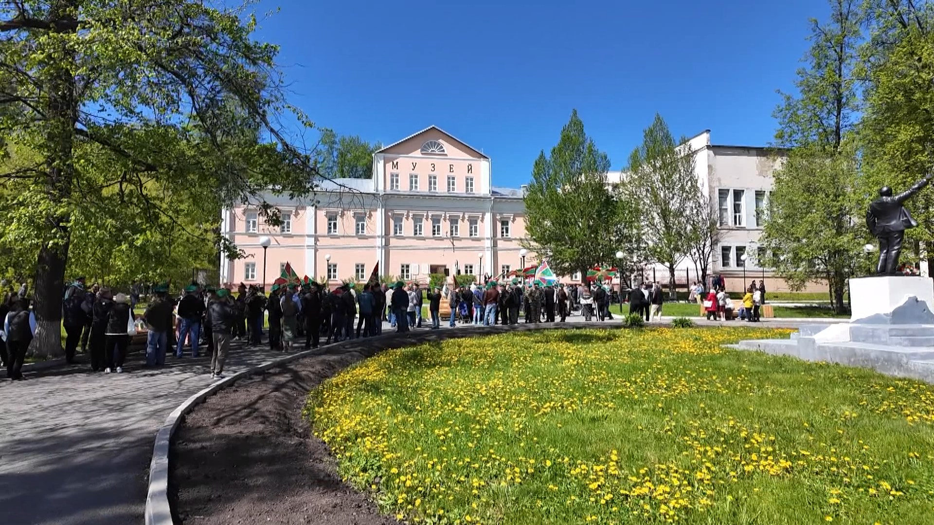 Златоустовцы отметили День пограничника