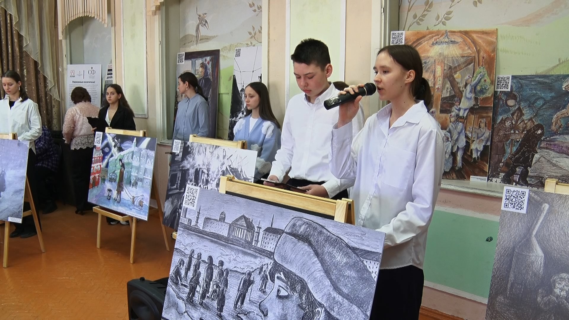 В школе №8 открылась выставка «Жизнь, делённая на граммы»