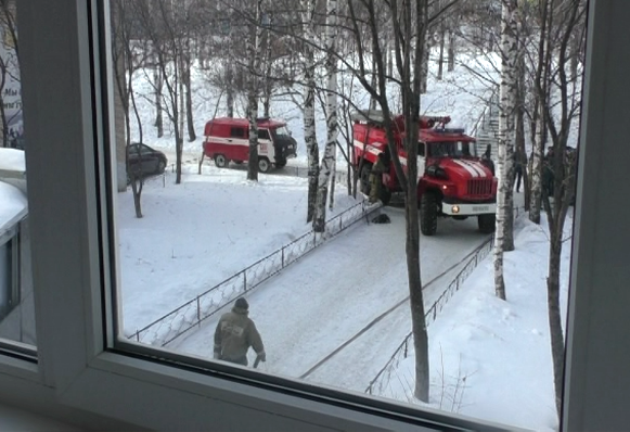 В Златоусте продемонстрировали, что делать во время пожара на избирательном участке