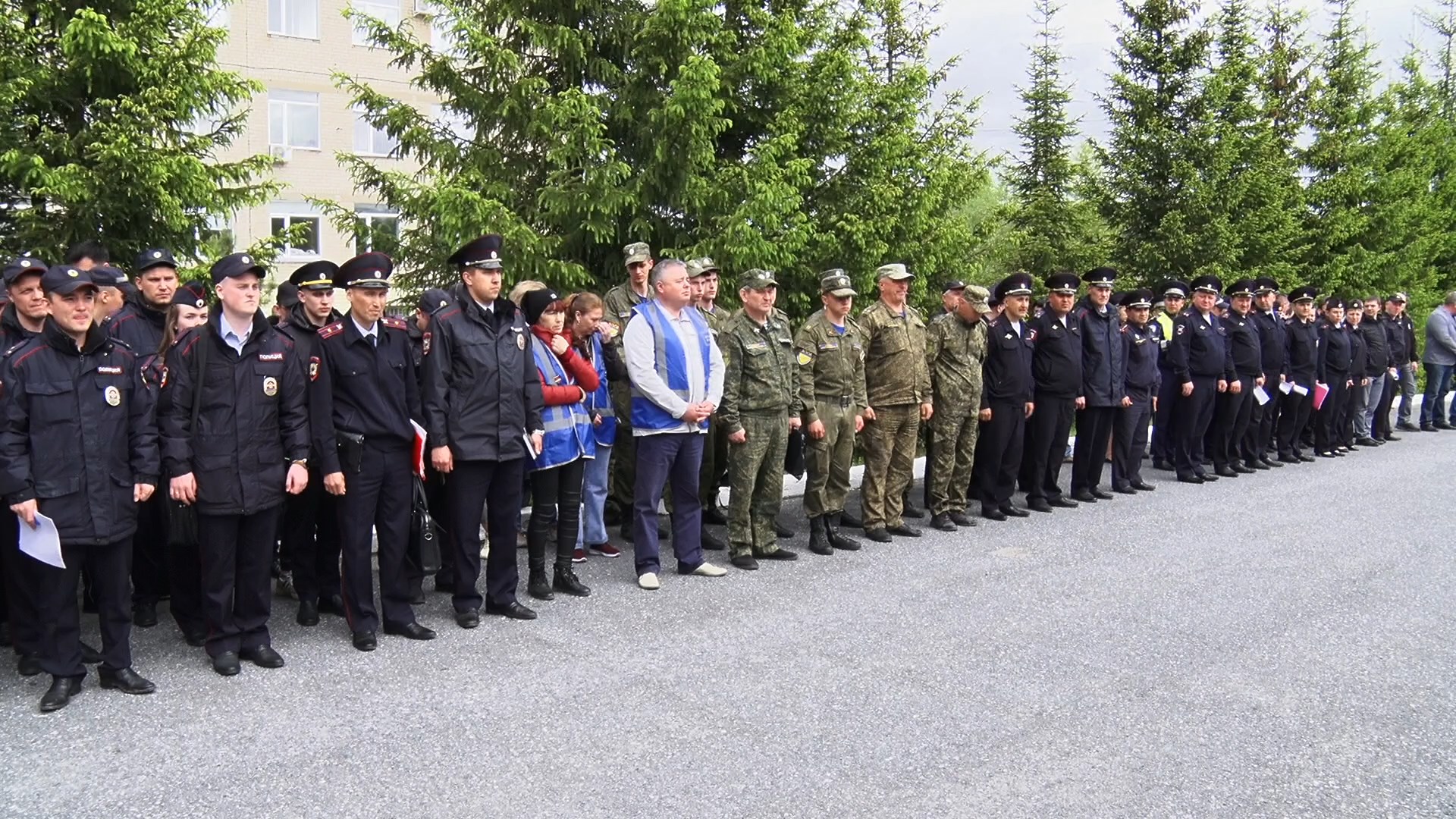 Дружинников Златоуста поблагодарили за помощь в охране общественного порядка