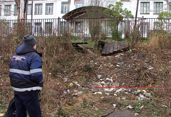 Реконструкция одного из главных спортивных объектов в районе Зареченского посёлка началась в этом году