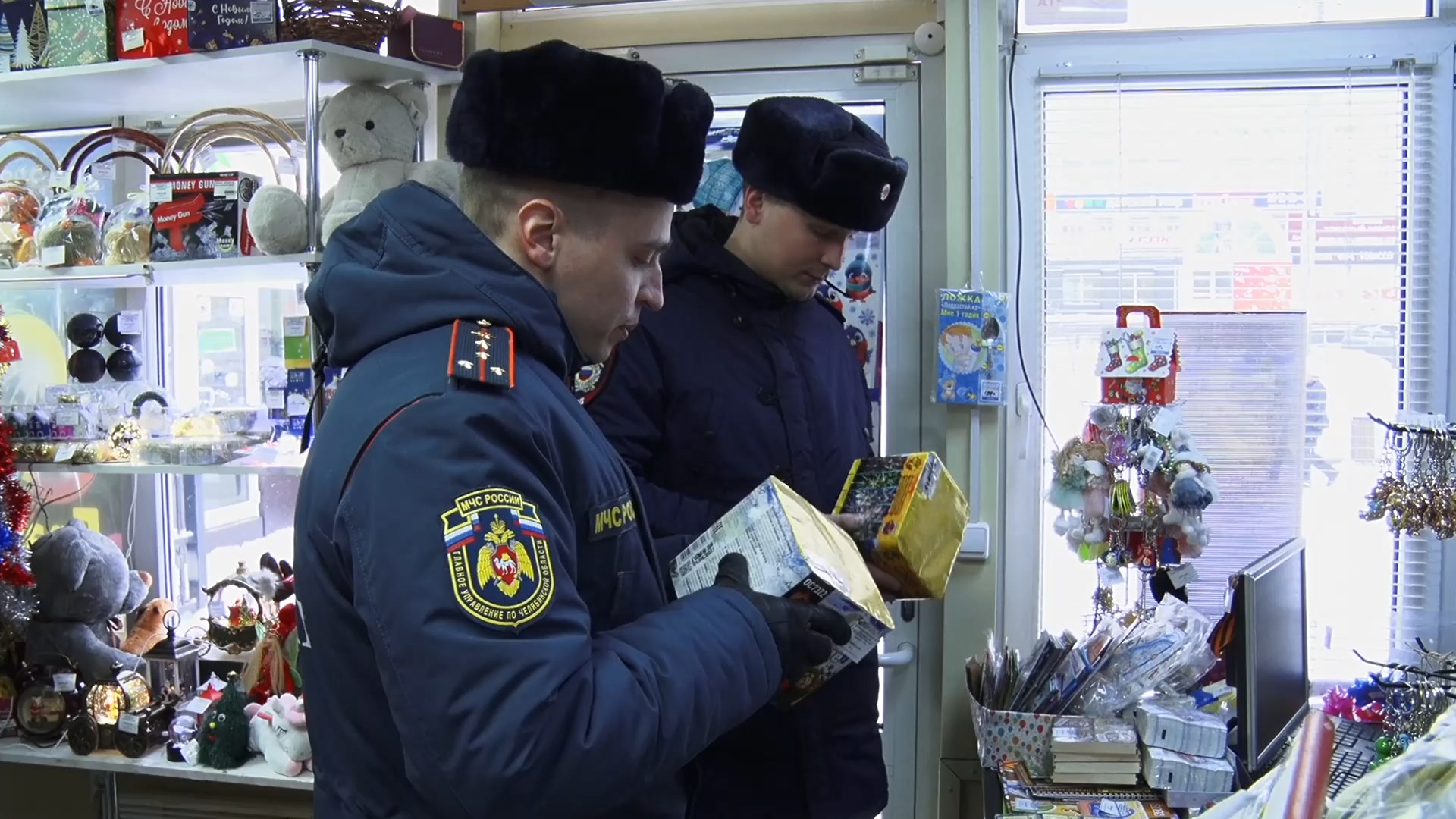 Продолжаются оперативно-профилактические мероприятия «Ель» и «Пиротехника»