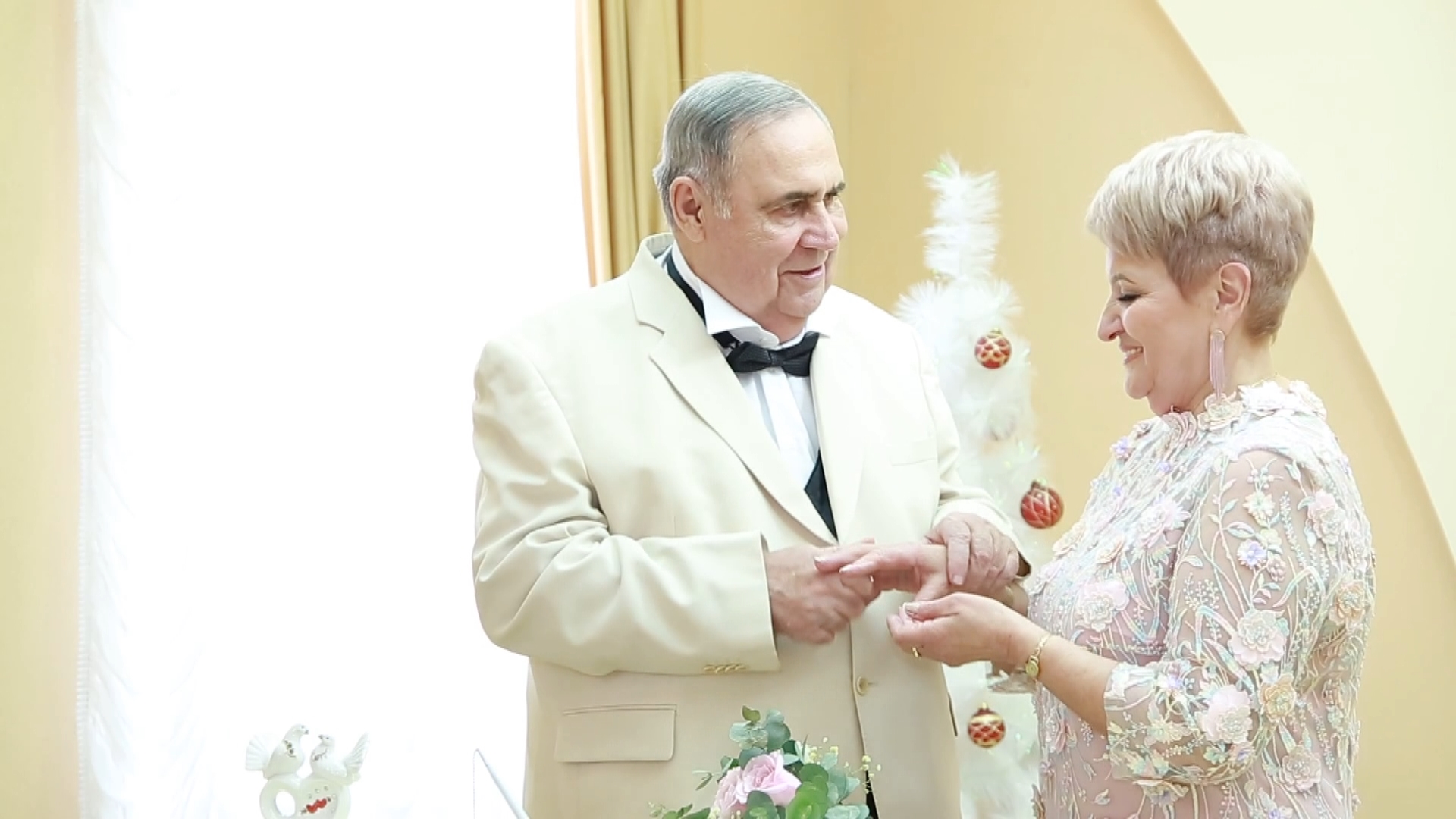 Семья Зайцевых открыла этот Год семьи торжественной церемонией «Золотой свадьбы» в ЗАГСе