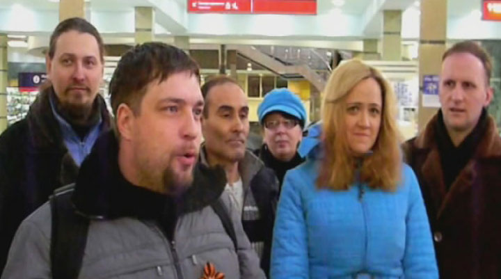 Активисты НОД исполнили «Три танкиста»