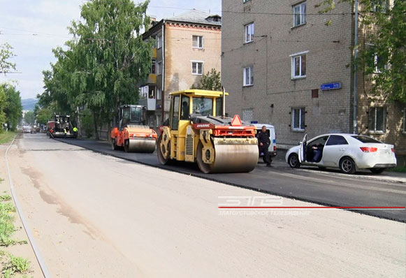 В Златоусте подрядчик срывает сроки асфальтирования улицы Аносова