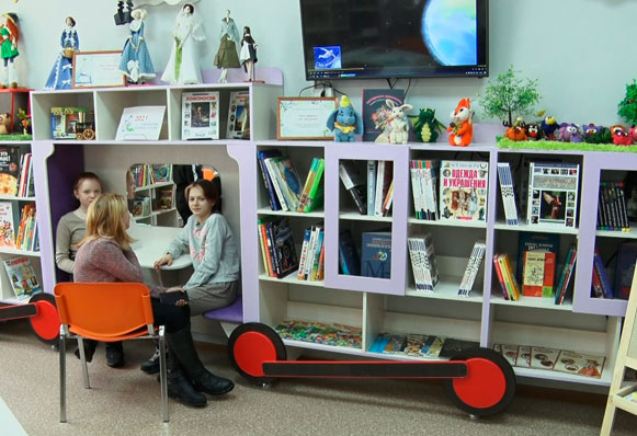 В мир творчества на «Платформе 1/11». На улице Аносова открылась современная библиотека